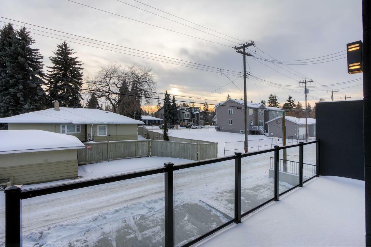 New Luxury Townhome Edmonton Exterior photo